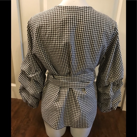 NEW Joseph Ribkoff Black/White Gingham Print Ruched Sleeve Wrap Top - Picture 5 of 12